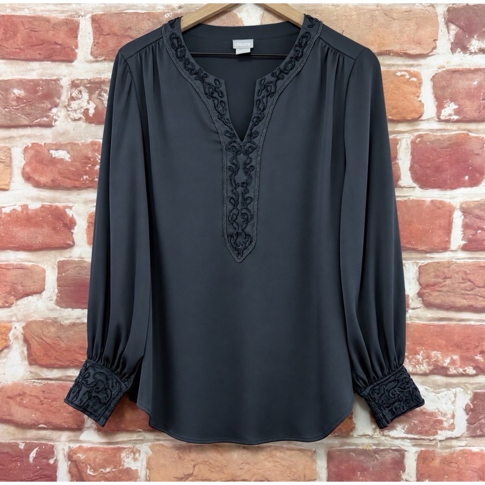 Chicos Top Womens Medium Gray Boho Chic Textured Trim Satin Casual Evening Shirt